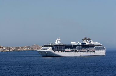 Sena Cruises